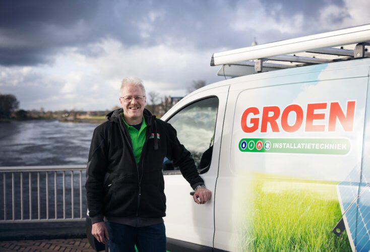 Elektramonteur Bertus Veurink maakt transfer van Westerman naar Groen